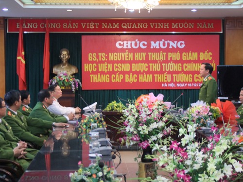Thiếu tướng, GS.TS Nguyễn Xuân Yêm, Bí thư Đảng ủy, Giám đốc Học viện phát biểu tại buổi lễ